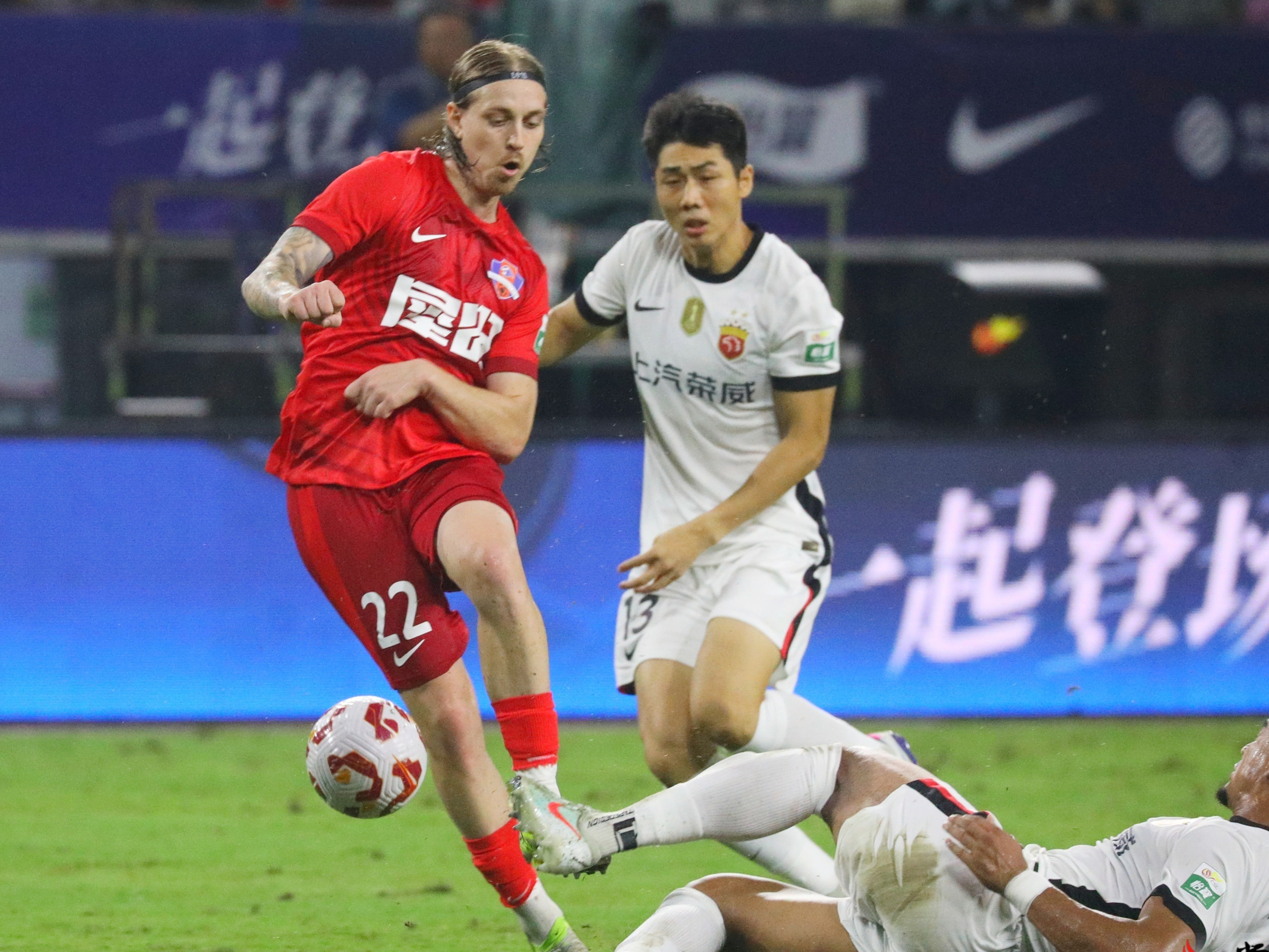 赛地聚焦：法甲窗口期热度飙升，浙江队外线爆发，赛场秩序良好，身体对抗强度拉满的简单介绍